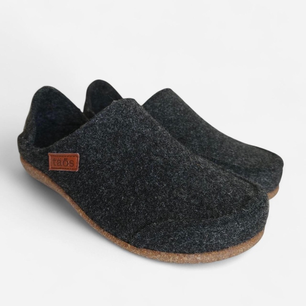 Taos Convertawool in Black Felt Slip On Clog Slippers Size 39 US 8/8.5 Womens